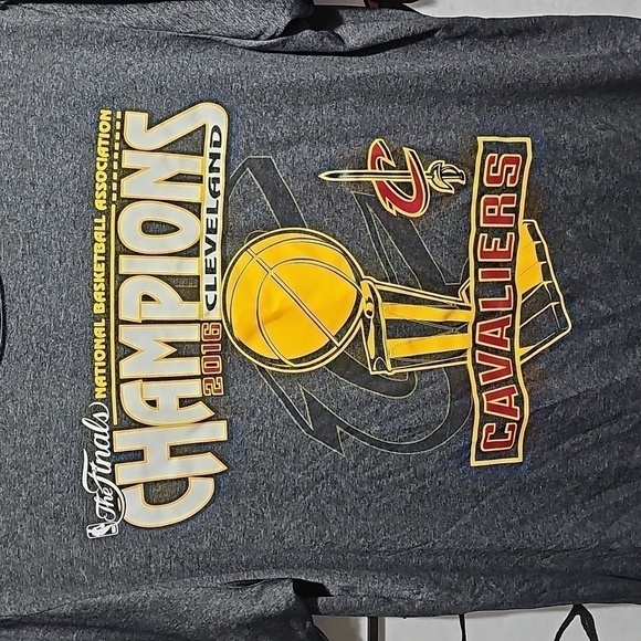 Cleveland Cavaliers NBA Champions 2016 T-Shirt Size Medium - Picture 2 of 5